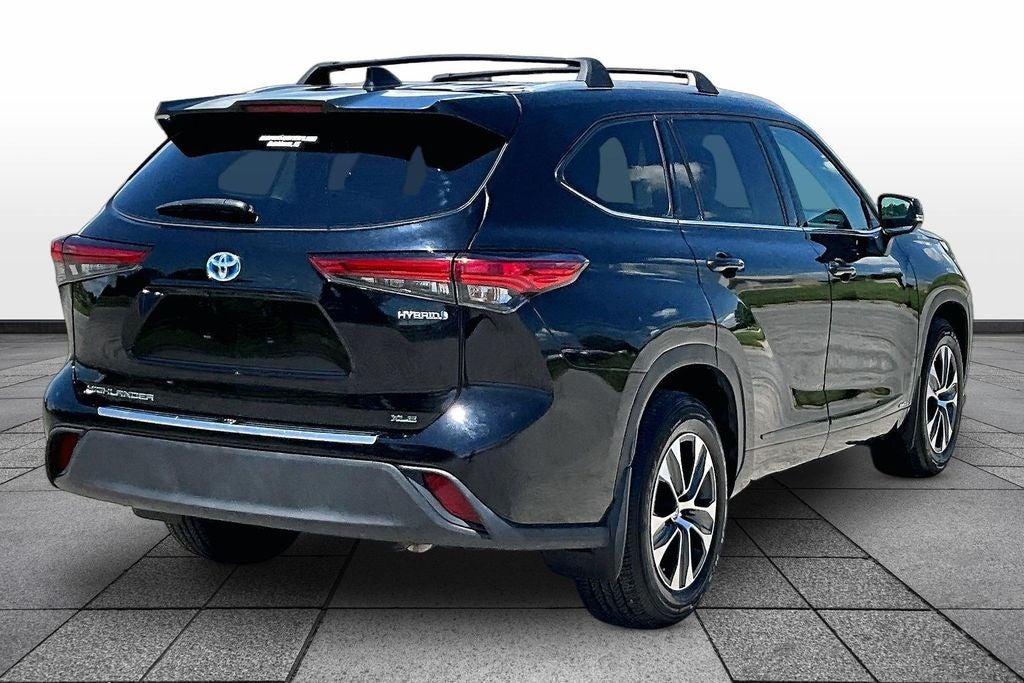 2022 Toyota Highlander Hybrid XLE