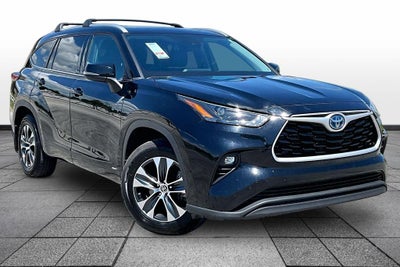 2022 Toyota Highlander Hybrid XLE