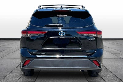 2022 Toyota Highlander Hybrid XLE