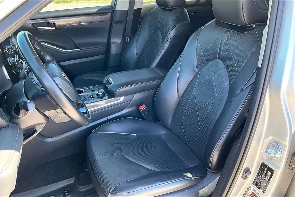 2023 Toyota Highlander Platinum