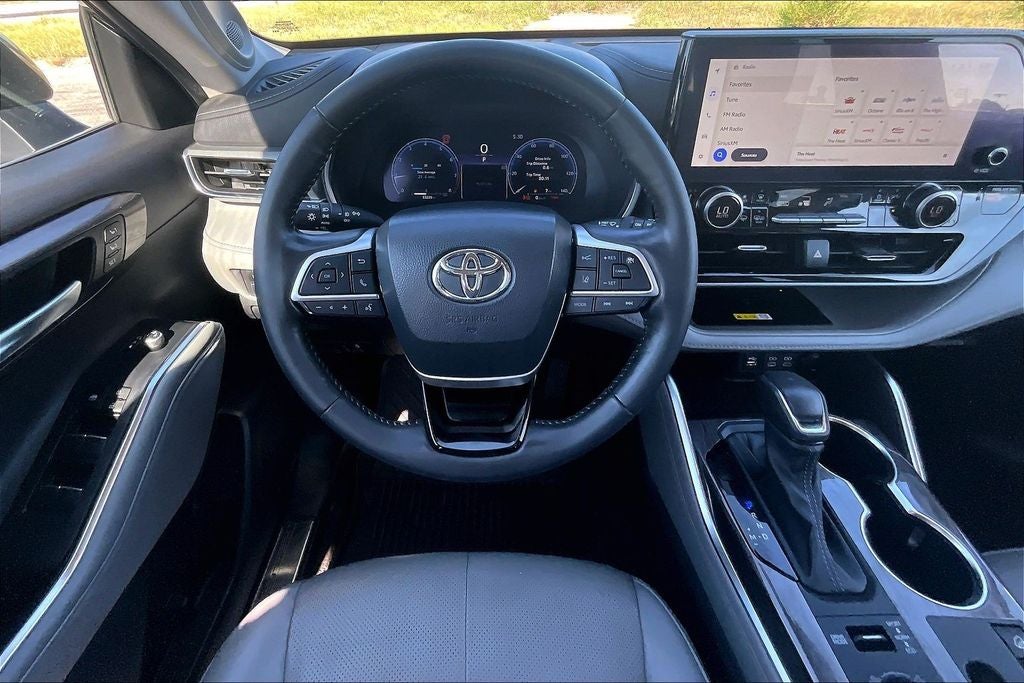 2023 Toyota Highlander Platinum