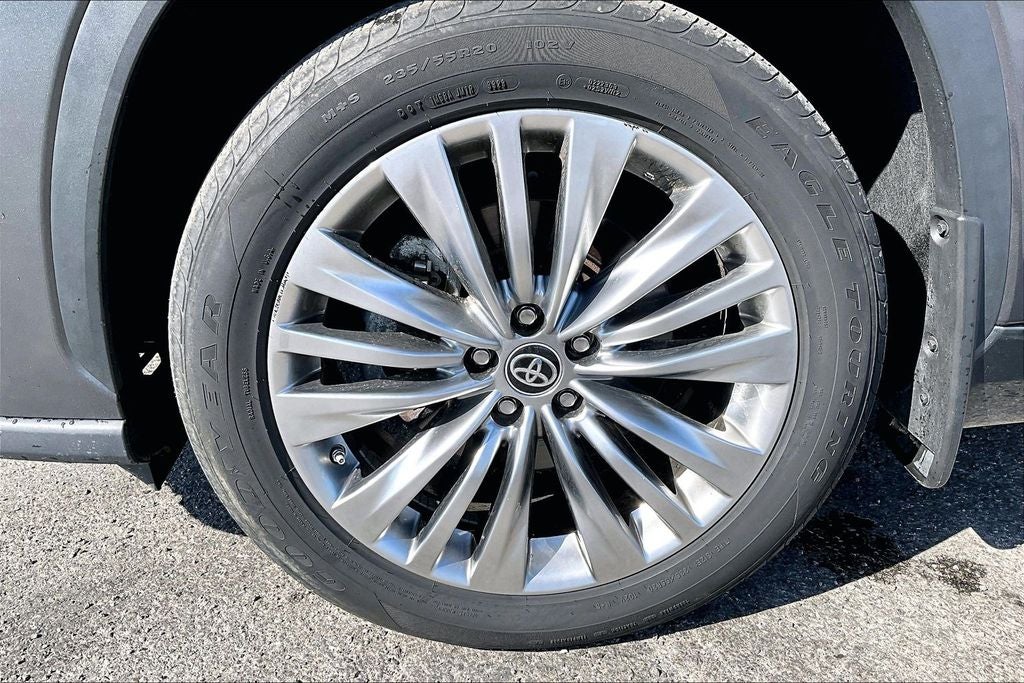 2023 Toyota Highlander Platinum