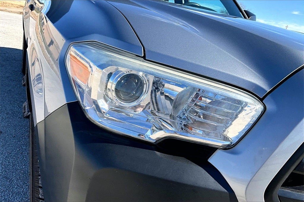 2018 Toyota Tacoma SR