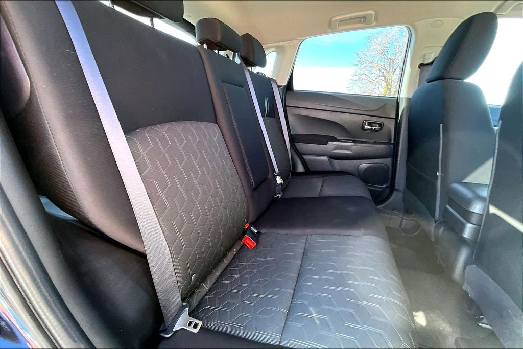 2025 Mitsubishi Outlander Sport Base