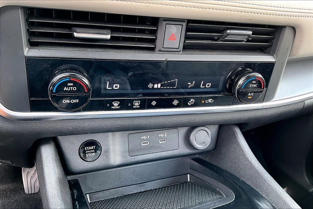 2025 Nissan Rogue SV