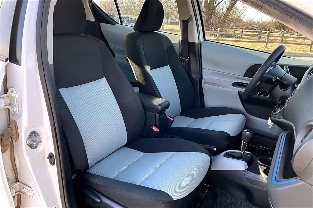 2013 Toyota Prius c Two