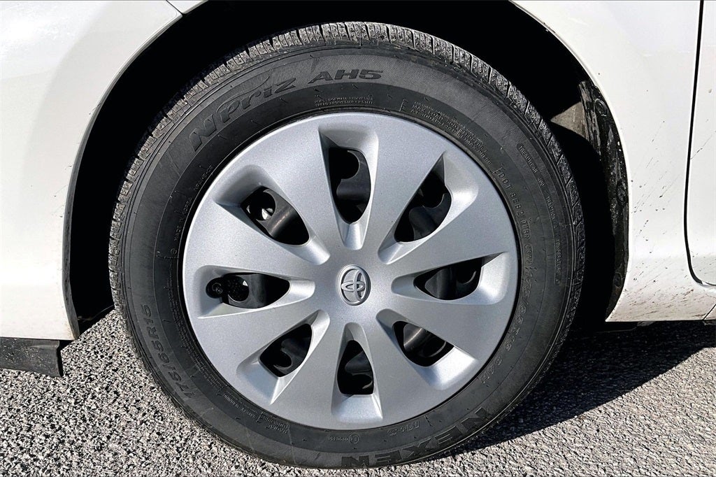 2013 Toyota Prius c Two