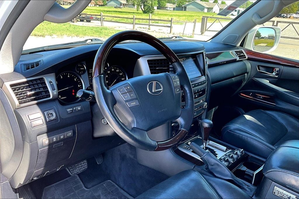 2015 Lexus LX 570