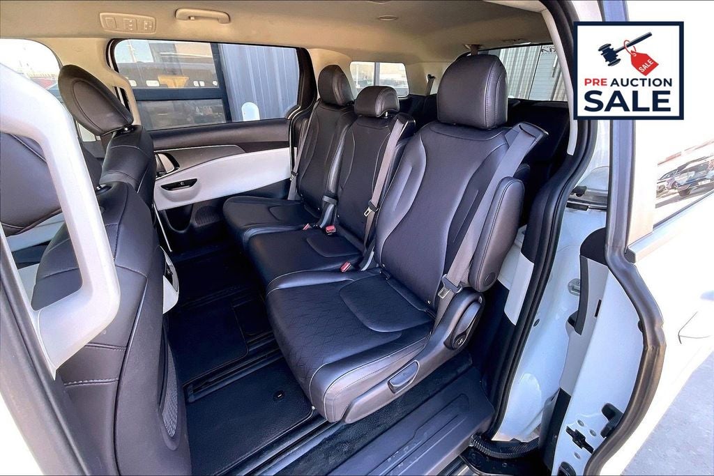 2024 Kia Carnival LX