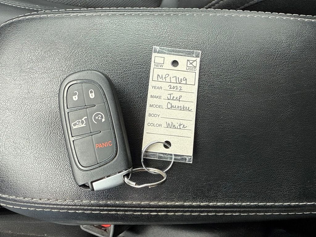 2022 Jeep Cherokee Latitude Lux