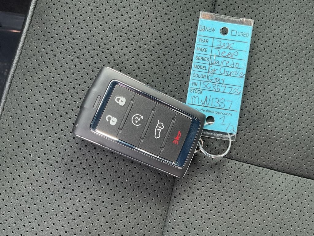 2025 Jeep Grand Cherokee GRAND CHEROKEE ALTITUDE X 4X4