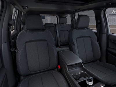 2027 Jeep Grand Cherokee GRAND CHEROKEE LAREDO X 4X4