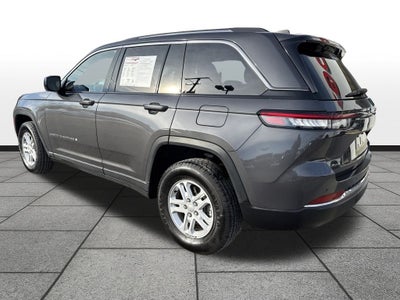 2023 Jeep Grand Cherokee Laredo 4x4