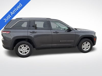 2023 Jeep Grand Cherokee Laredo 4x4