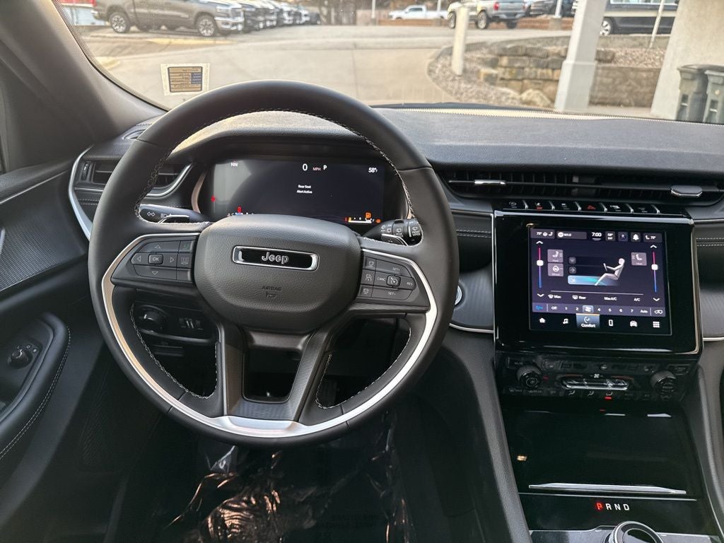 2026 Jeep Grand Cherokee GRAND CHEROKEE LAREDO X 4X4