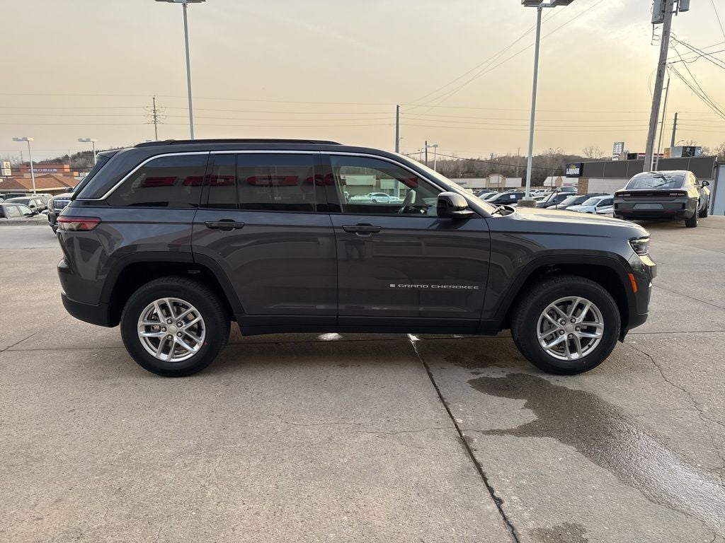 2026 Jeep Grand Cherokee GRAND CHEROKEE LAREDO X 4X4