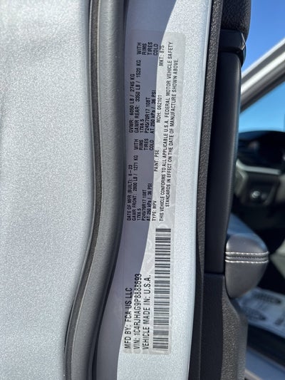 2023 Jeep Grand Cherokee Laredo 4x4