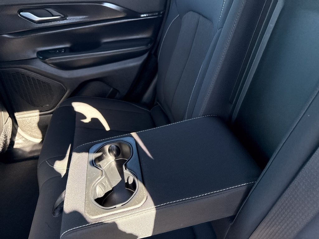 2023 Jeep Grand Cherokee Laredo 4x4