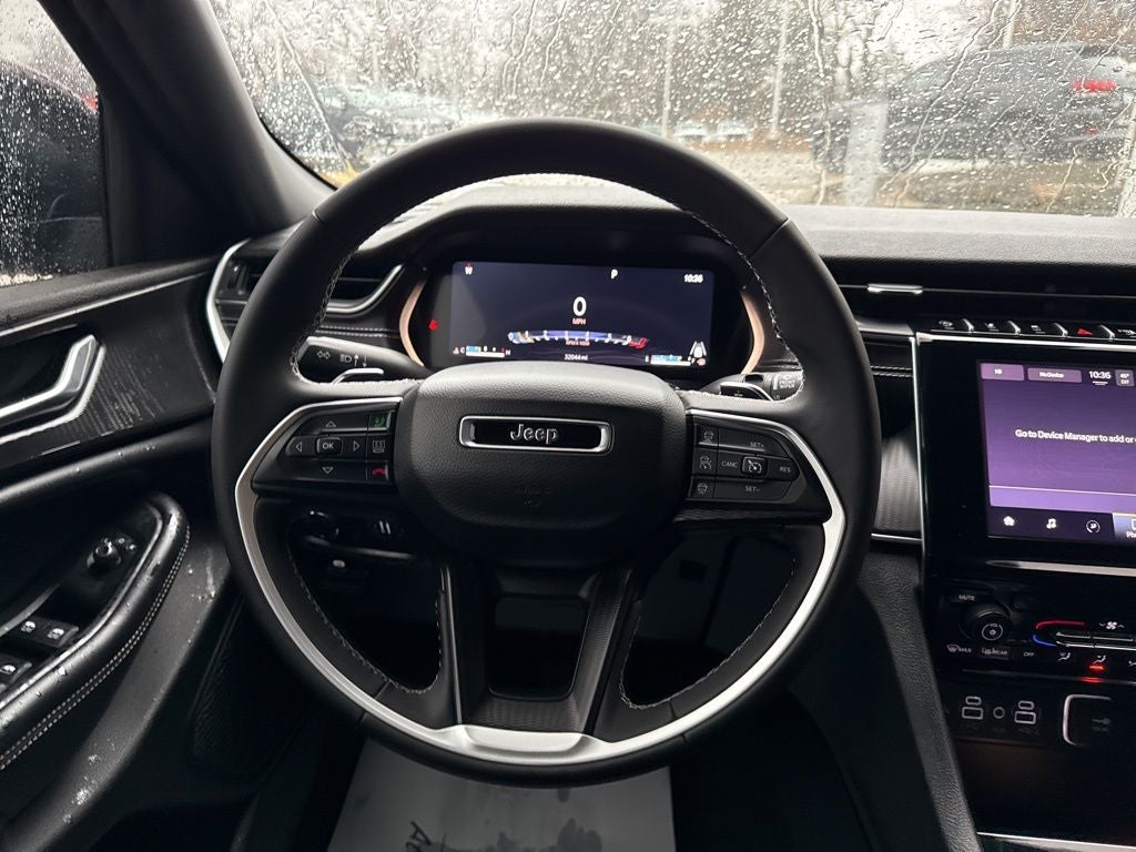 2025 Jeep Grand Cherokee Laredo 4x4