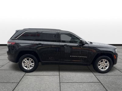 2025 Jeep Grand Cherokee Laredo 4x4