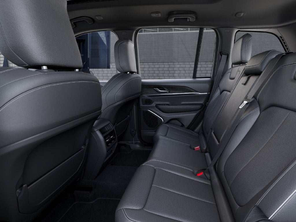 2027 Jeep Grand Cherokee GRAND CHEROKEE LIMITED RESERVE 4X4