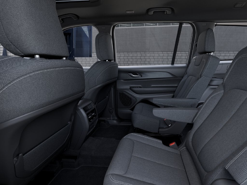 2027 Jeep Grand Cherokee GRAND CHEROKEE L LAREDO X 4X4