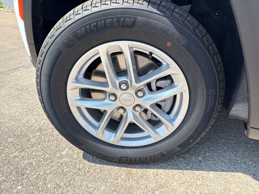 2026 Jeep Grand Cherokee GRAND CHEROKEE L LAREDO X 4X4