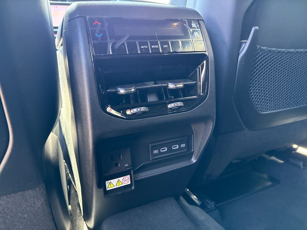 2026 Jeep Grand Cherokee GRAND CHEROKEE L LAREDO ALTITUDE 4X4