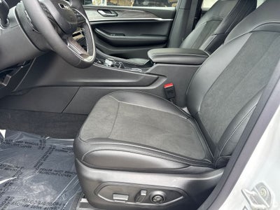 2026 Jeep Grand Cherokee GRAND CHEROKEE L LAREDO ALTITUDE 4X4
