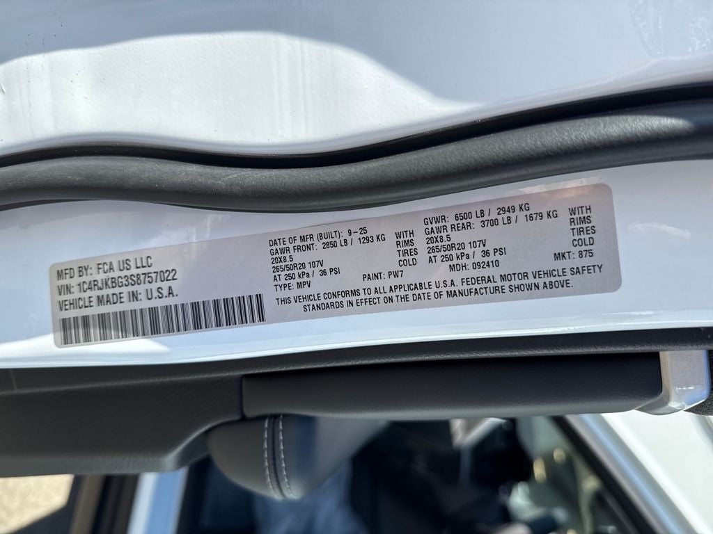 2025 Jeep Grand Cherokee GRAND CHEROKEE L LIMITED 4X4