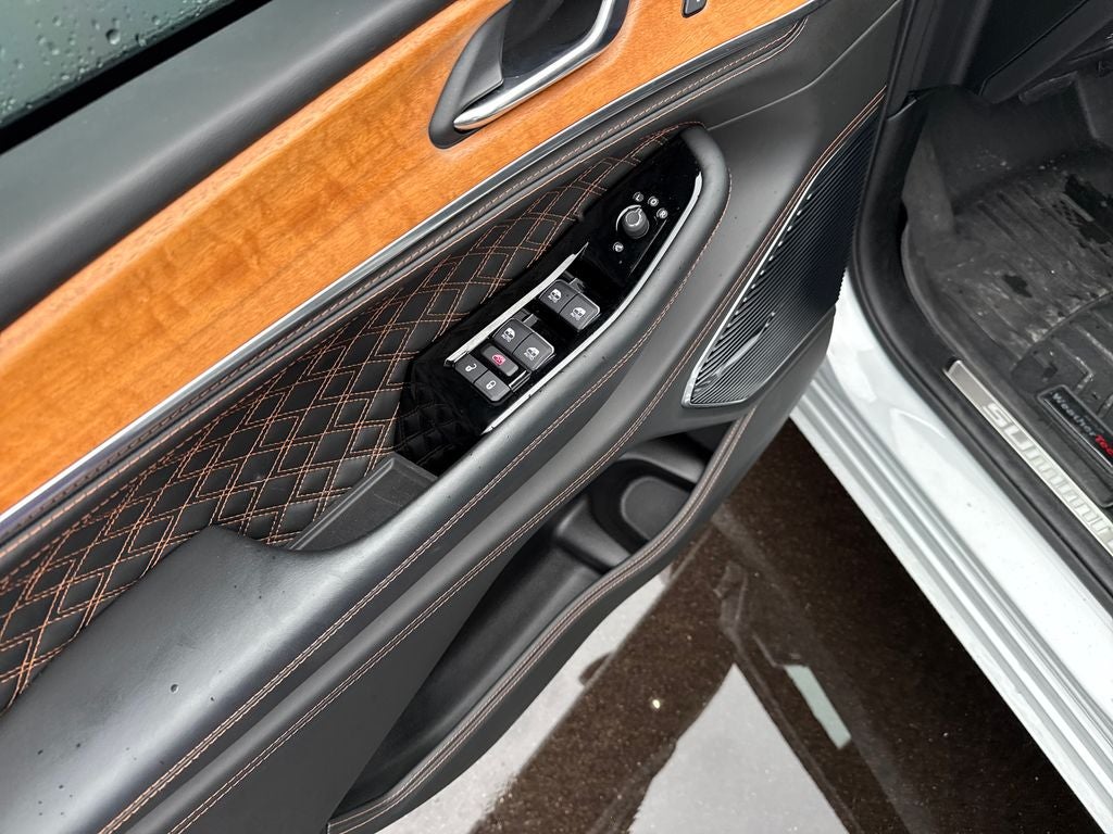 2025 Jeep Grand Cherokee L Summit Reserve 4x4