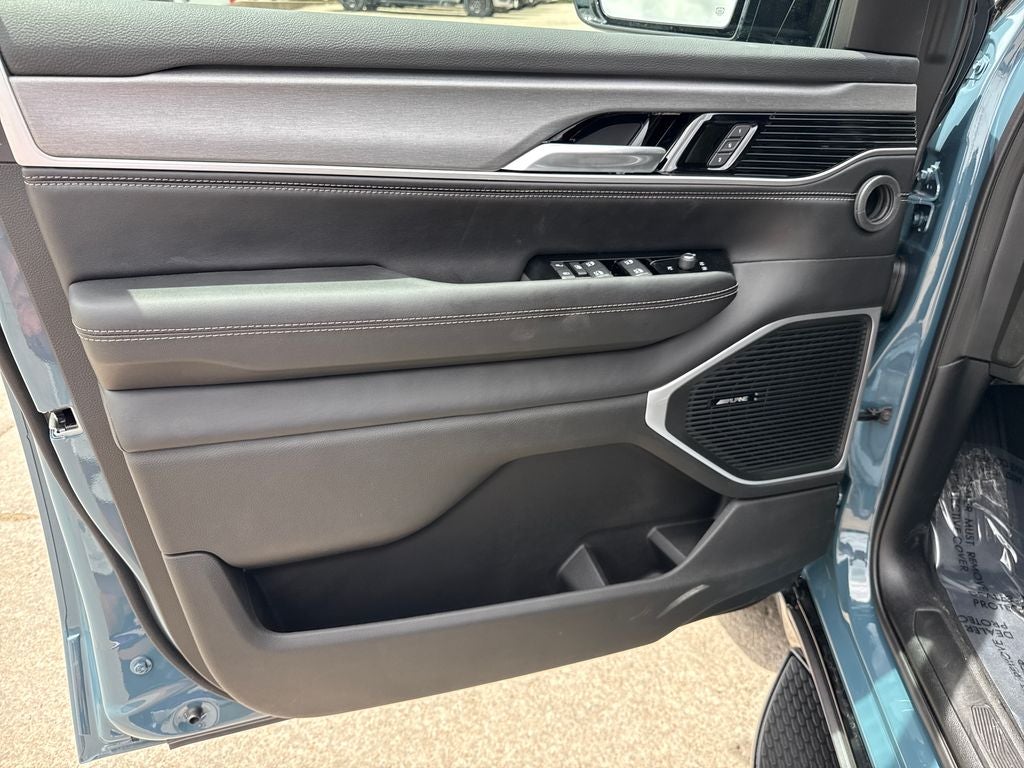 2026 Jeep Grand Wagoneer GRAND WAGONEER UPLAND 4X4
