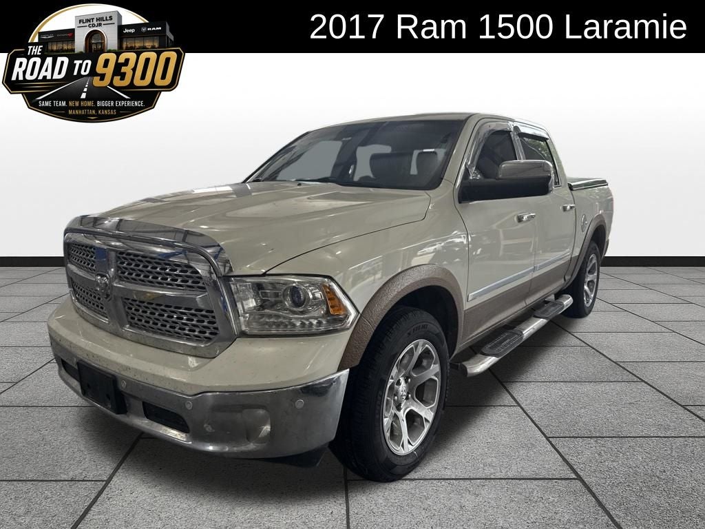 2017 RAM 1500 Laramie Crew Cab 4x4 5'7' Box