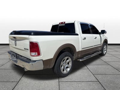 2017 RAM 1500 Laramie Crew Cab 4x4 5'7' Box