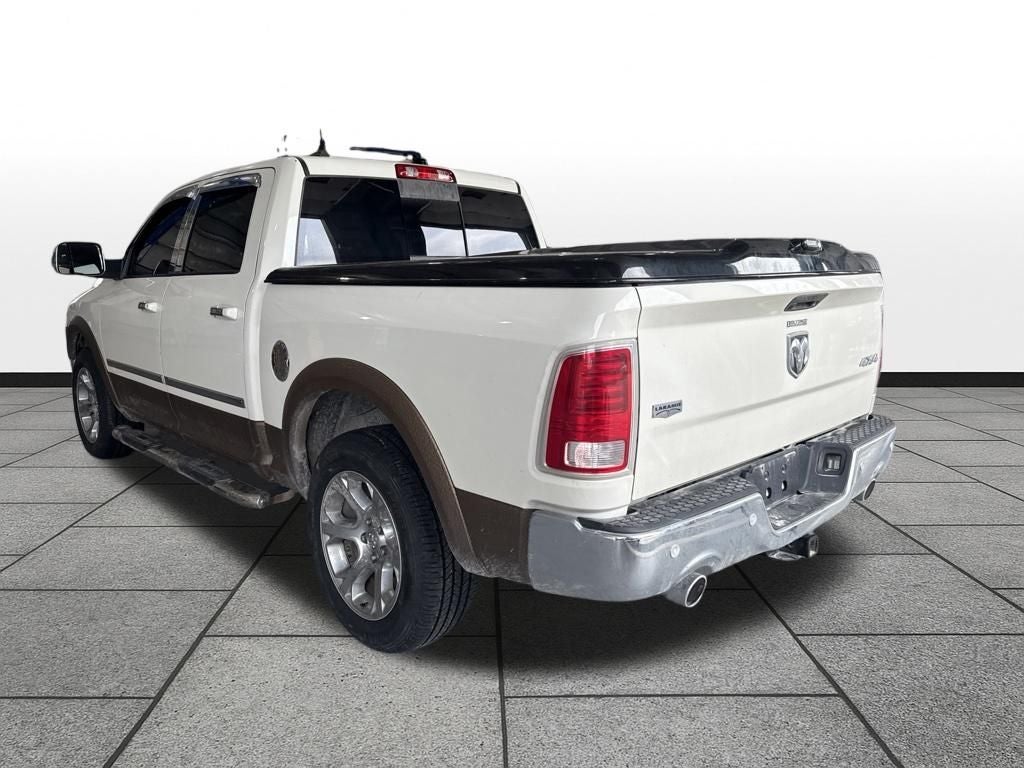 2017 RAM 1500 Laramie Crew Cab 4x4 5'7' Box