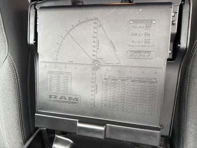 2020 RAM 1500 Big Horn Crew Cab 4x4 5'7' Box