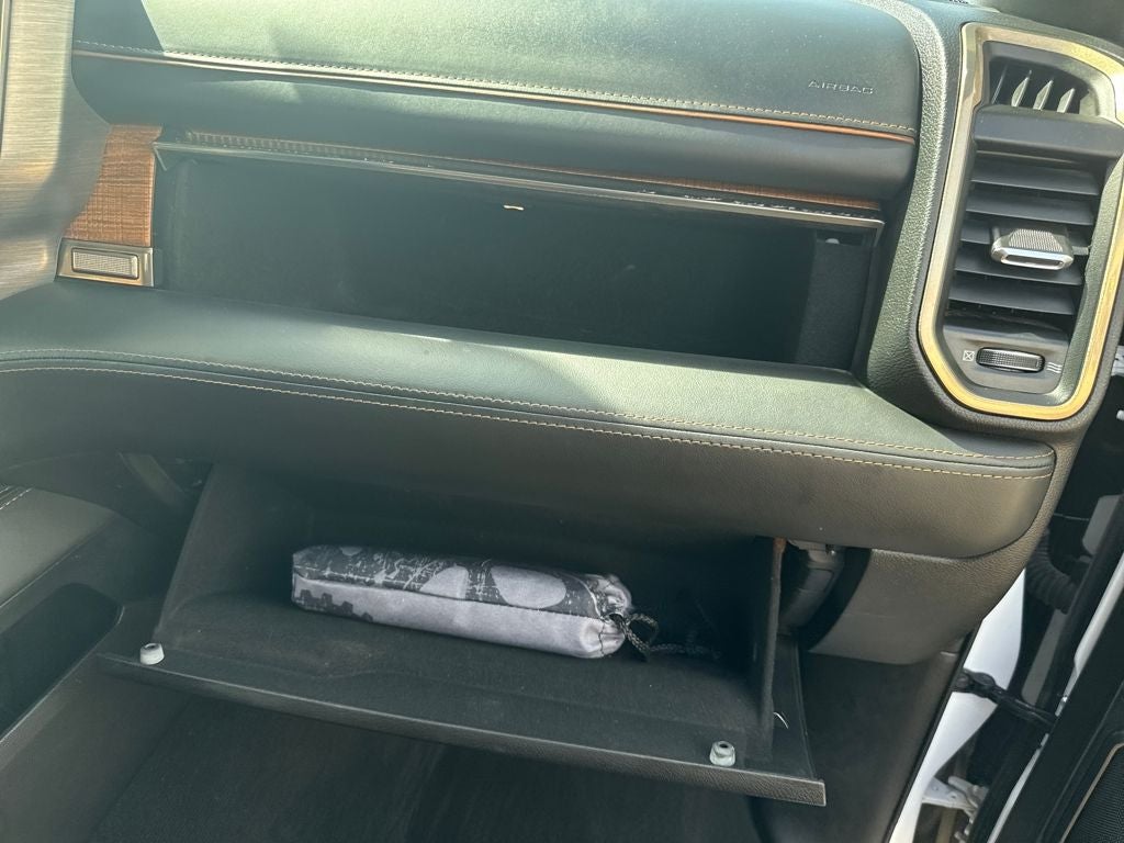 2020 RAM 1500 Laramie Longhorn Crew Cab 4x4 5'7' Box