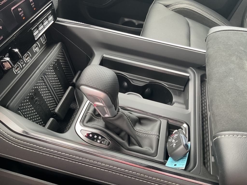 2025 RAM Ram 1500 RAM 1500 RHO CREW CAB 4X4 5'7' BOX