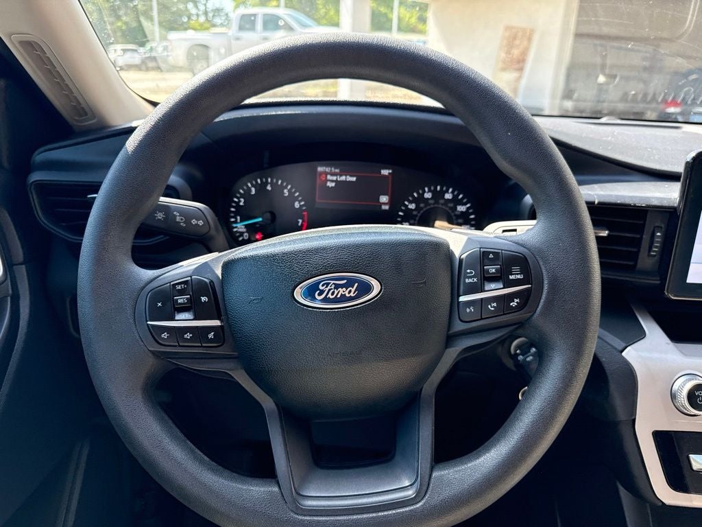 2023 Ford Explorer Base