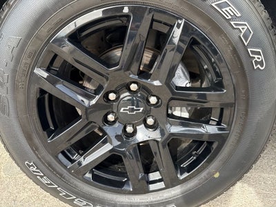 2022 Chevrolet Silverado 1500 LTD 4WD Double Cab Standard Bed Custom