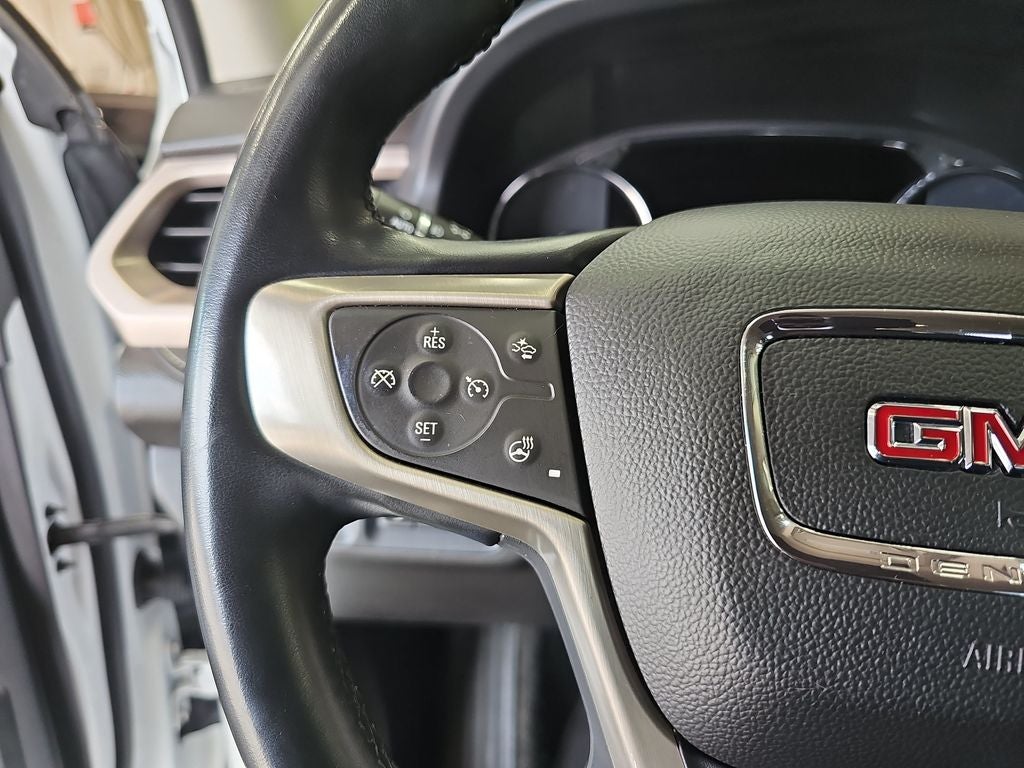 2023 GMC Acadia FWD Denali