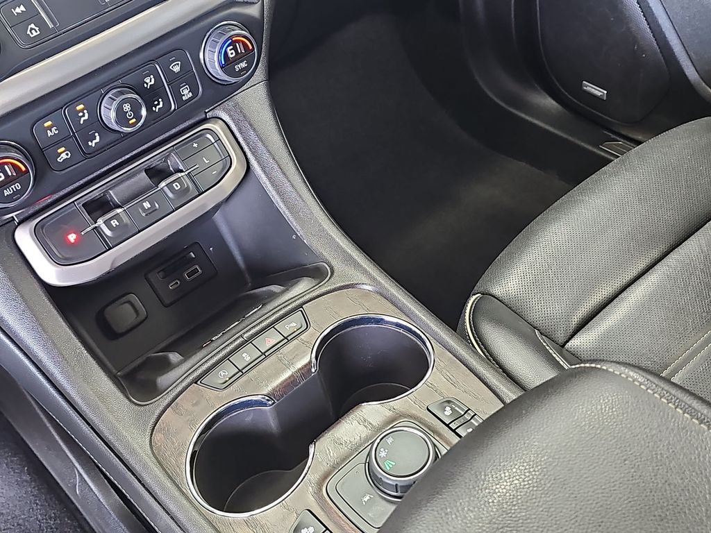 2023 GMC Acadia FWD Denali