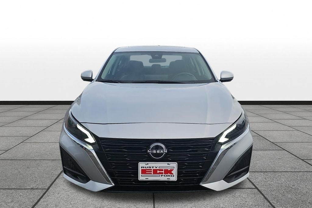 2023 Nissan Altima SL FWD