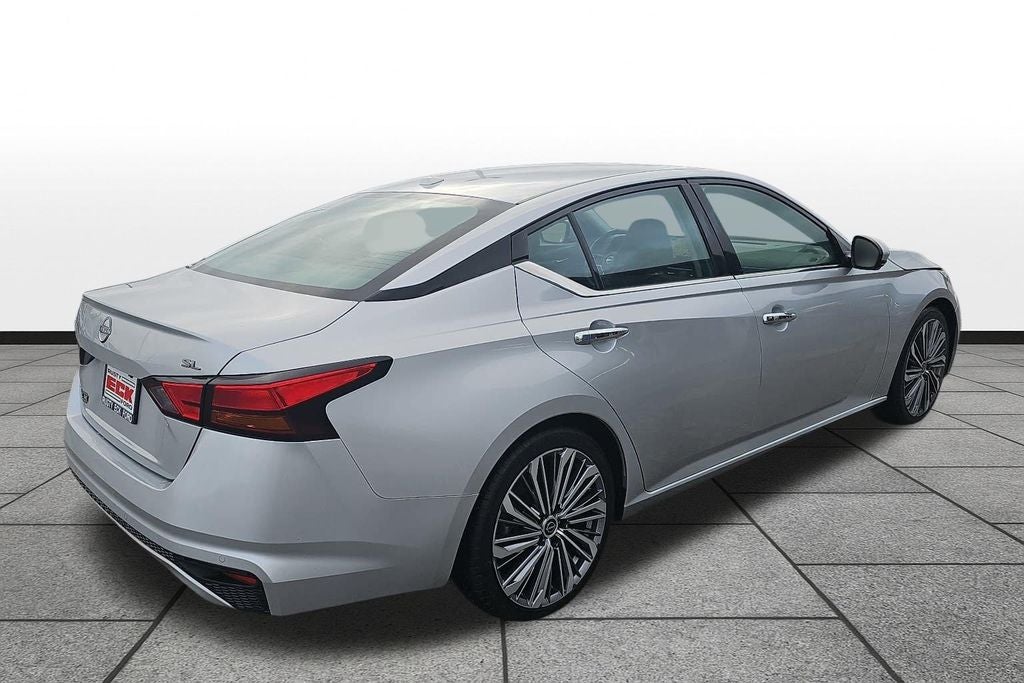 2023 Nissan Altima SL FWD