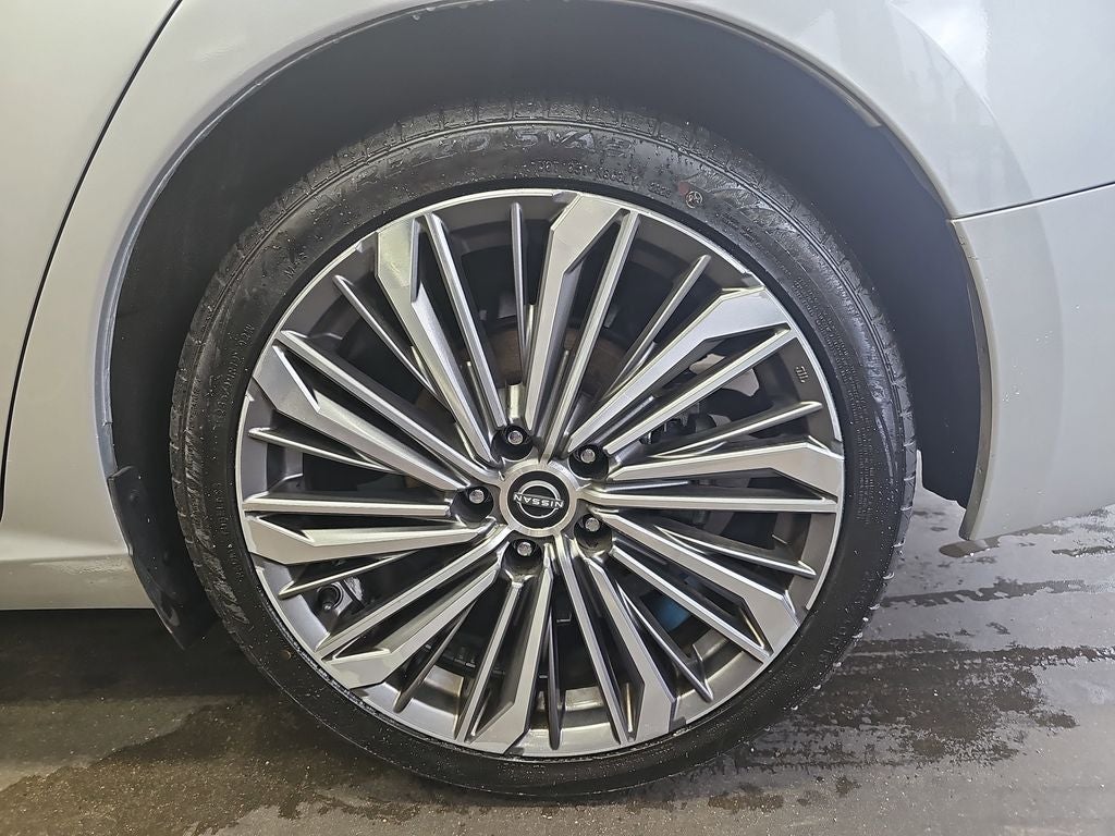 2023 Nissan Altima SL FWD