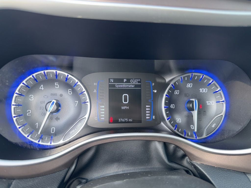 2023 Chrysler Voyager LX