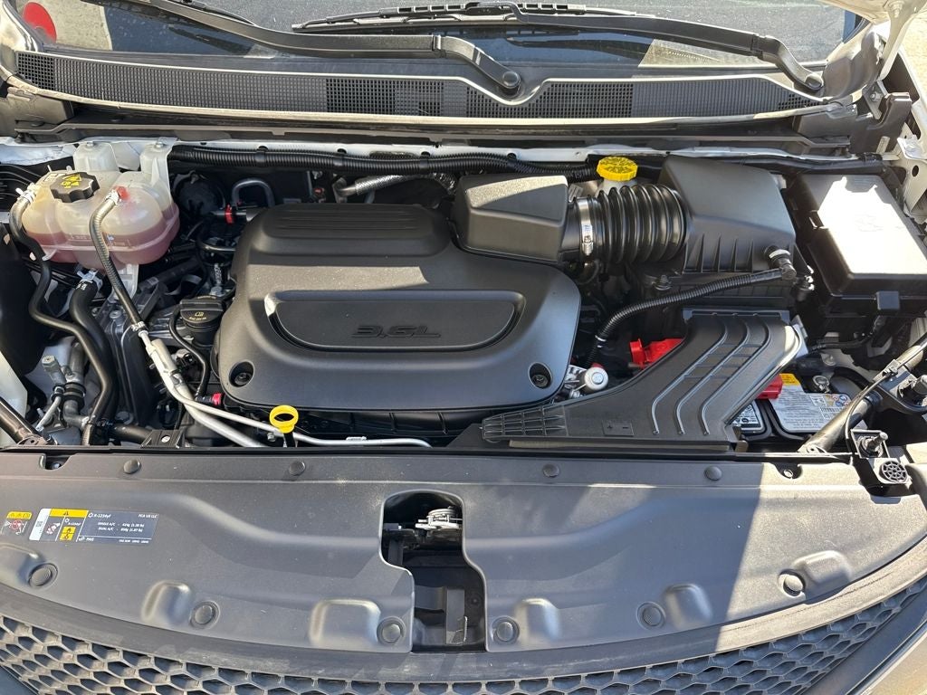 2023 Chrysler Voyager LX