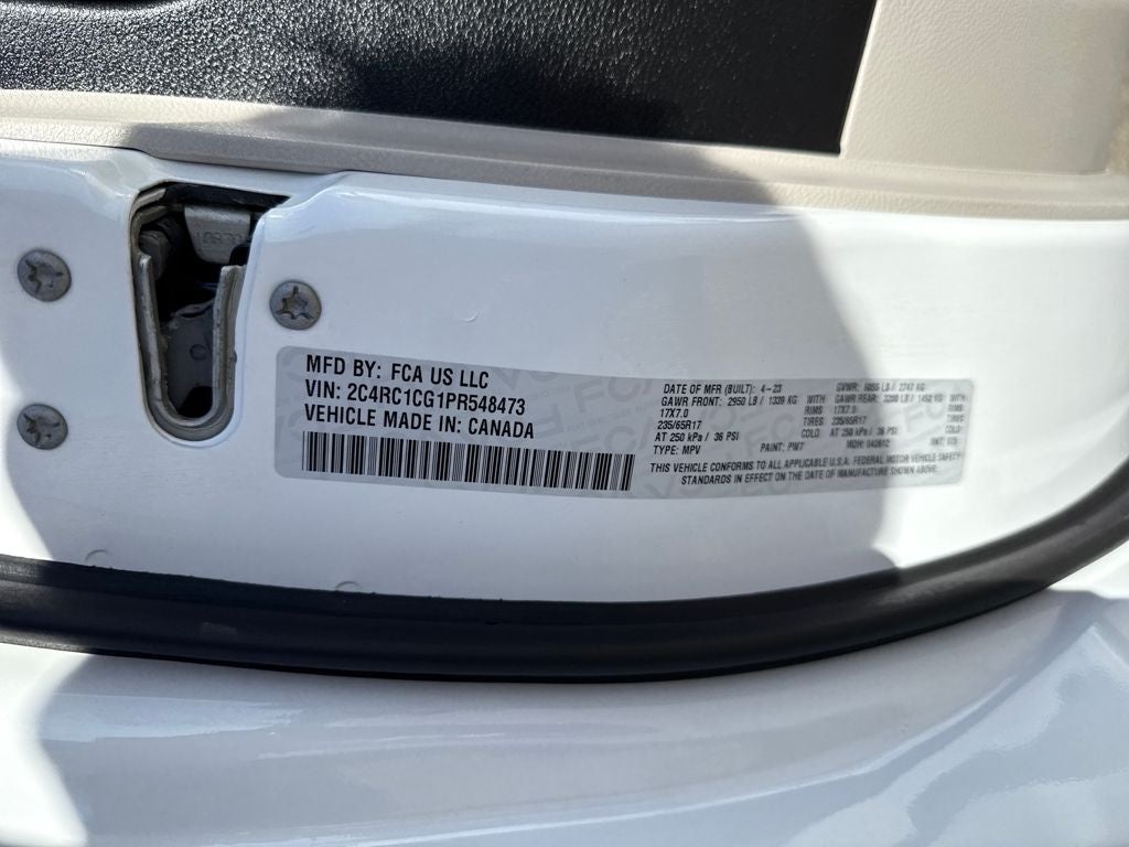 2023 Chrysler Voyager LX