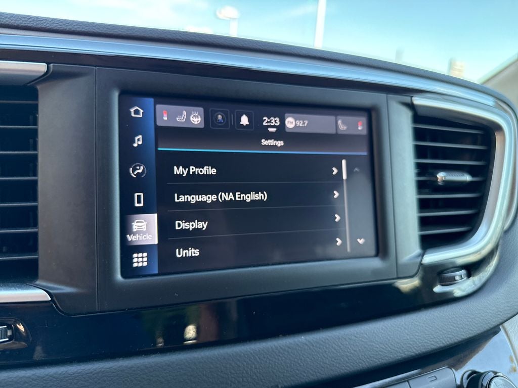 2023 Chrysler Voyager LX