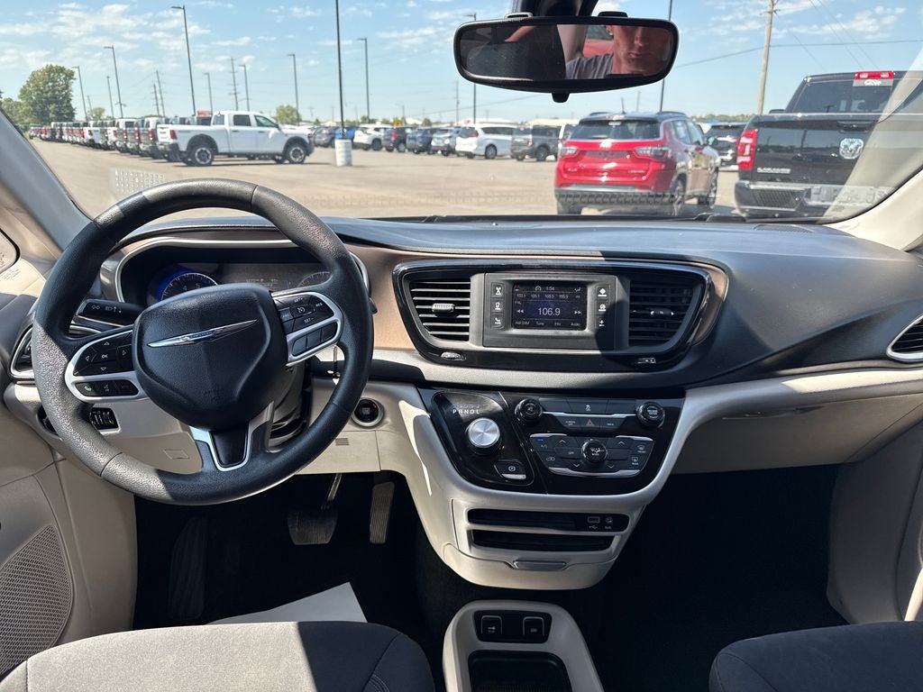 2017 Chrysler Pacifica Touring